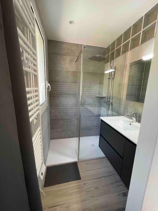 Appartement Bord De Mer Avec Garage Ментона Экстерьер фото